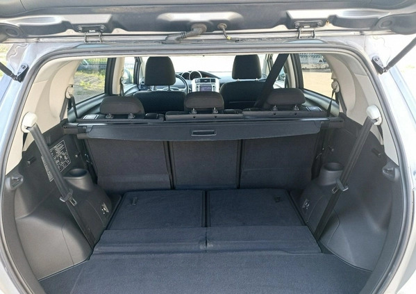 Toyota Verso cena 39900 przebieg: 168364, rok produkcji 2011 z Krynki małe 92